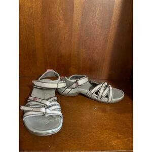 Teva 2-Toned Gray women’s sandals size 7.5